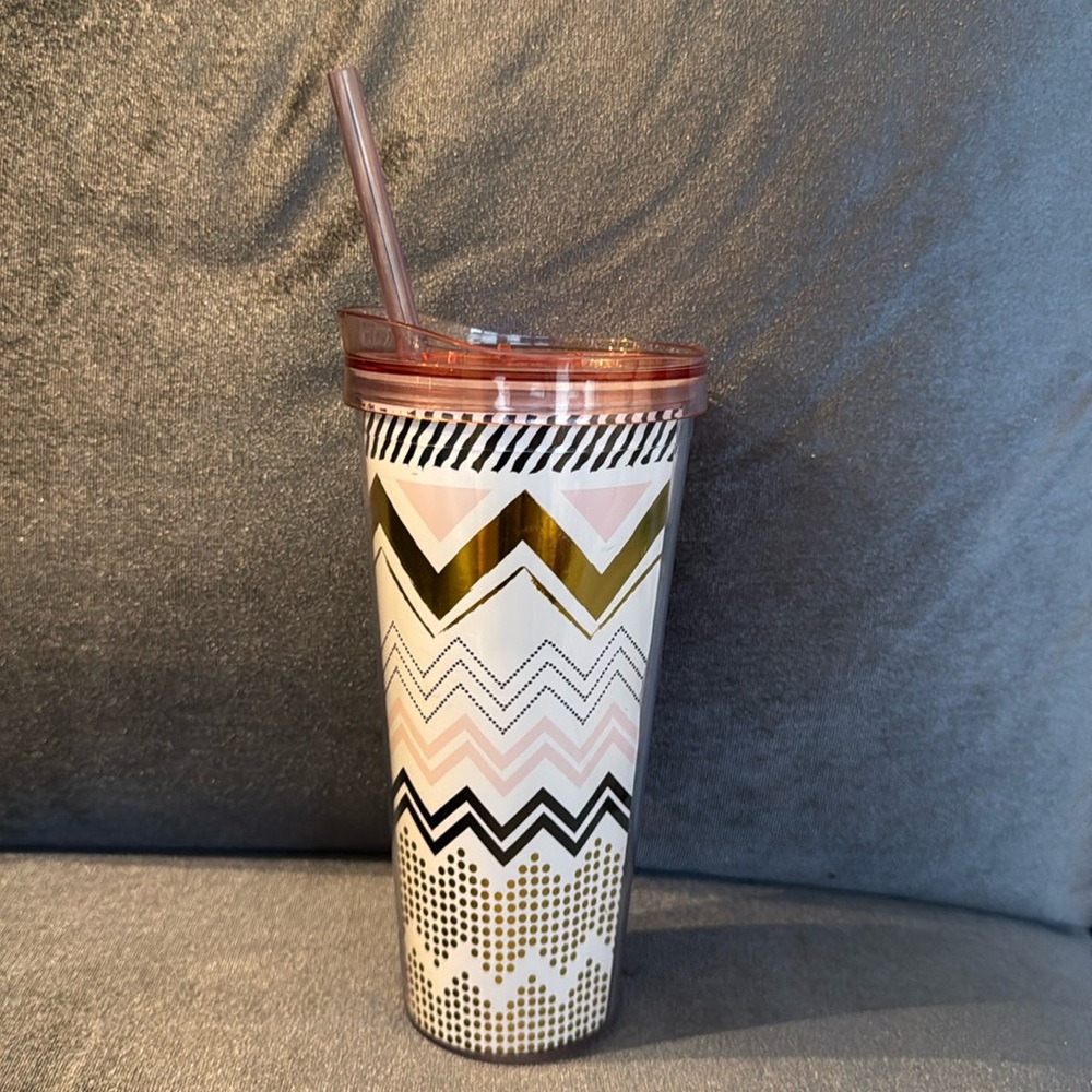 American Eagle Outfitters Zig Zag Tumbler Size OS Color Pink Black White Gold